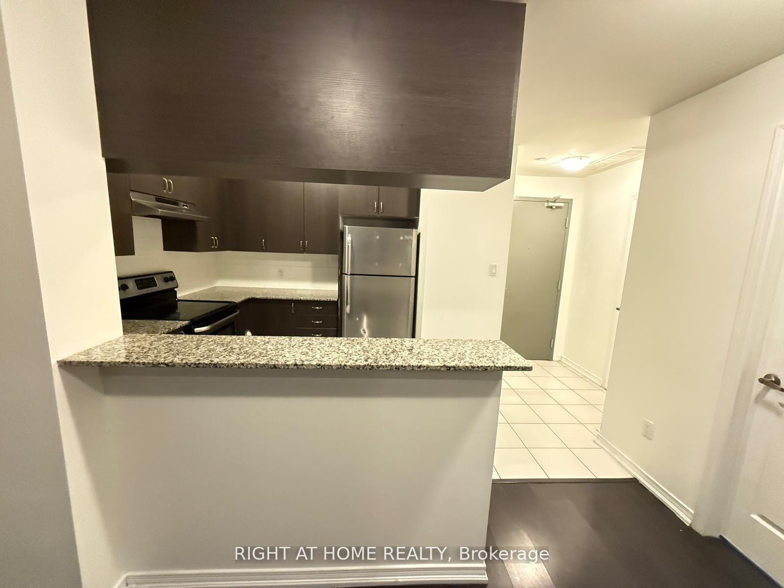 Photo 7 of Unit 309, 50 Sky Harbour Drive, Brampton, Bram West — HOMEH