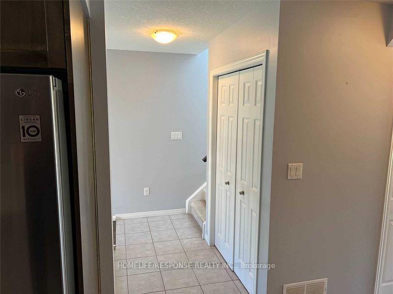 Photo 10 of Unit 9, 305 Briarmeadow Drive, Kitchener — HOMEH