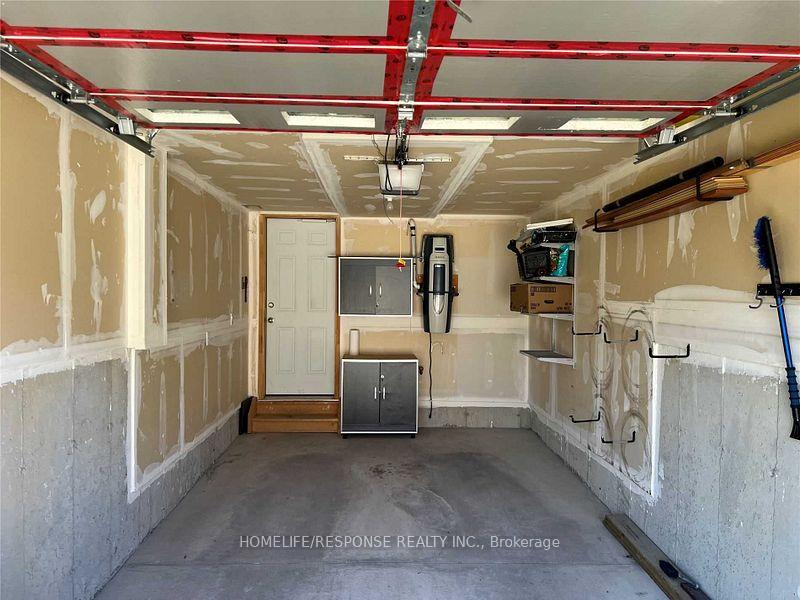 Photo 9 of Unit 9, 305 Briarmeadow Drive, Kitchener — HOMEH