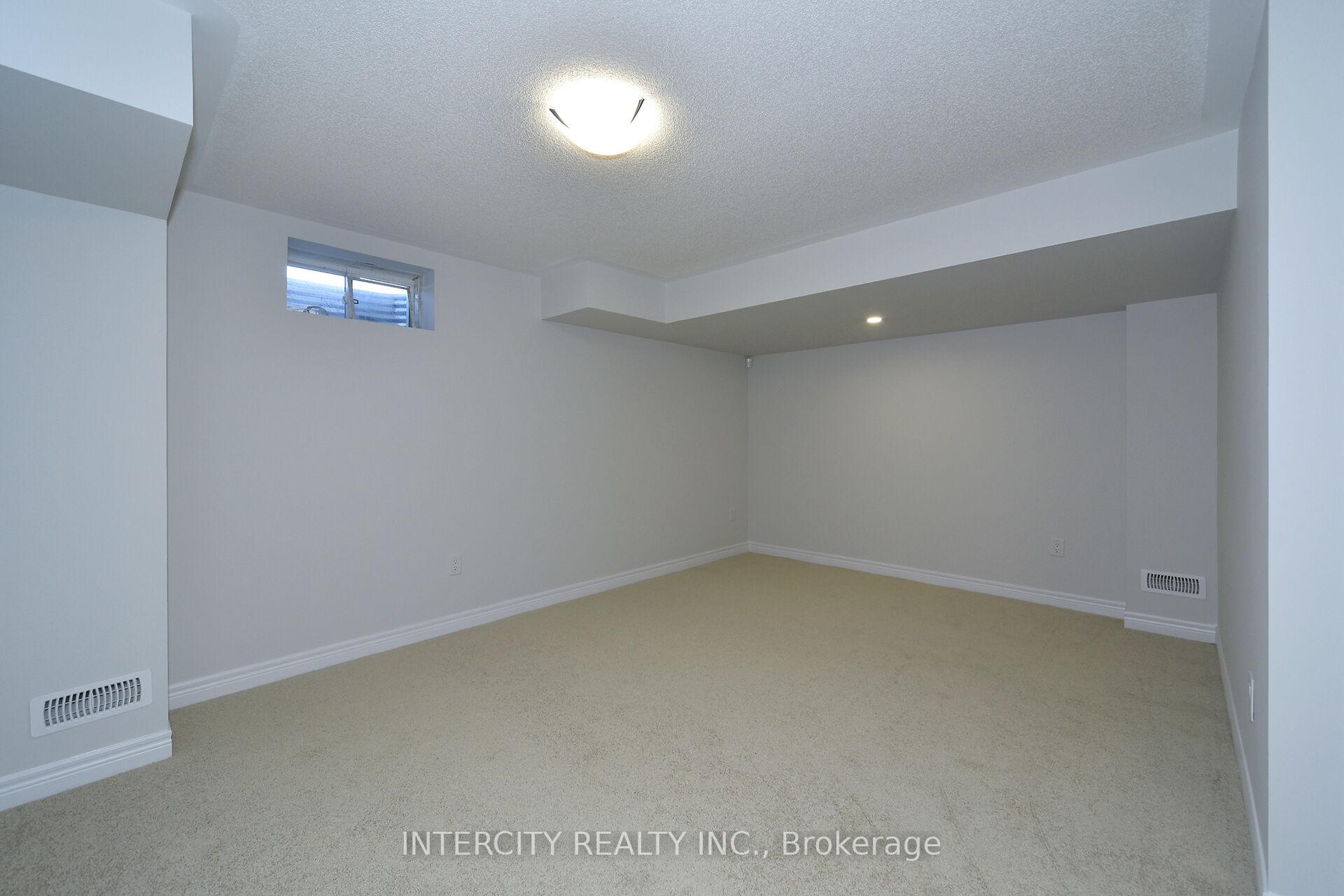 Photo 37 of 160 Mumbai Drive, Markham, Middlefield — HOMEH