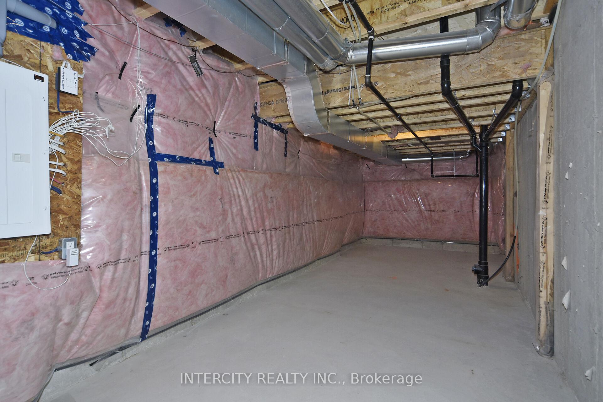 Photo 24 of 160 Mumbai Drive, Markham, Middlefield — HOMEH
