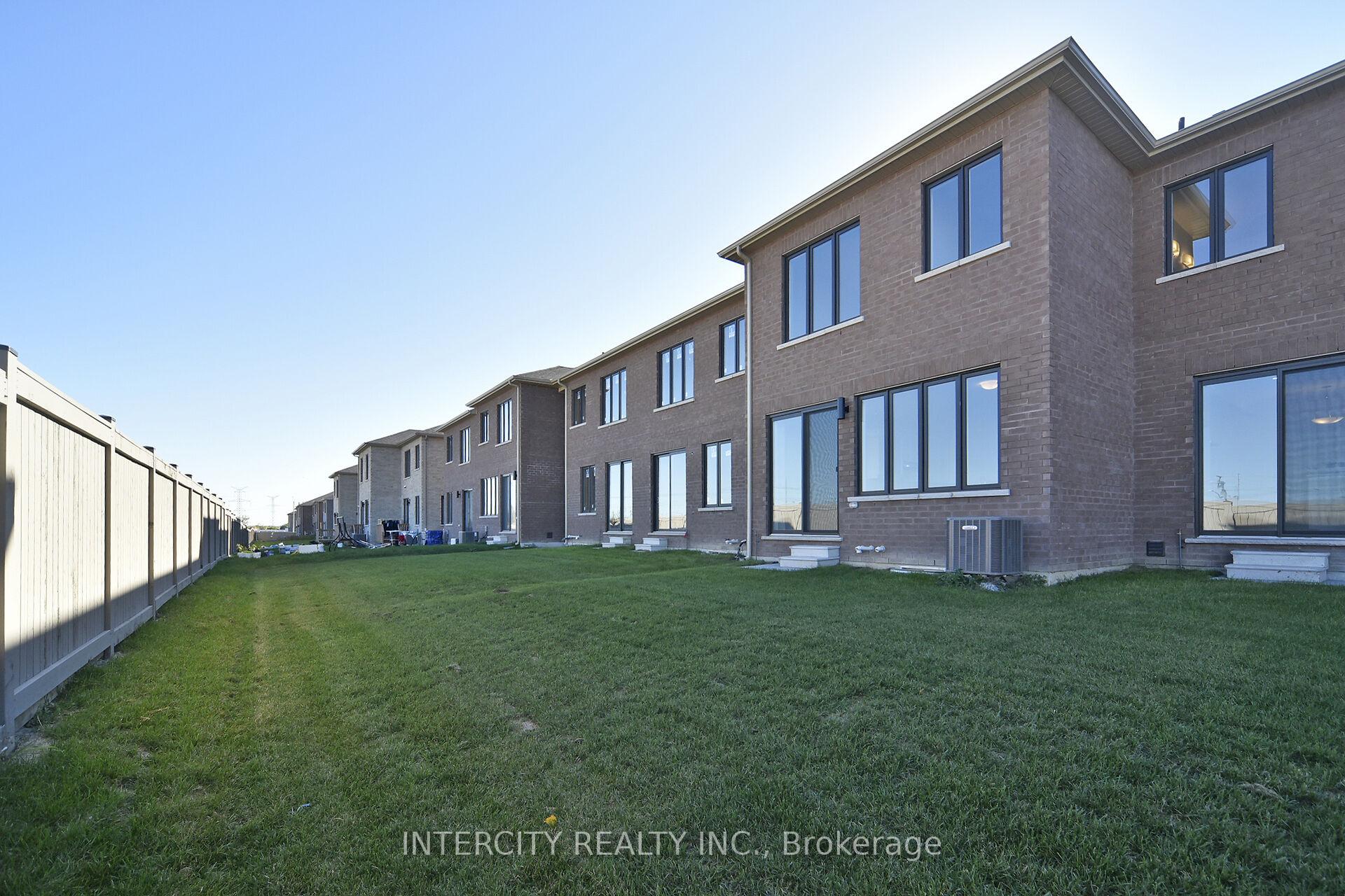Photo 21 of 160 Mumbai Drive, Markham, Middlefield — HOMEH