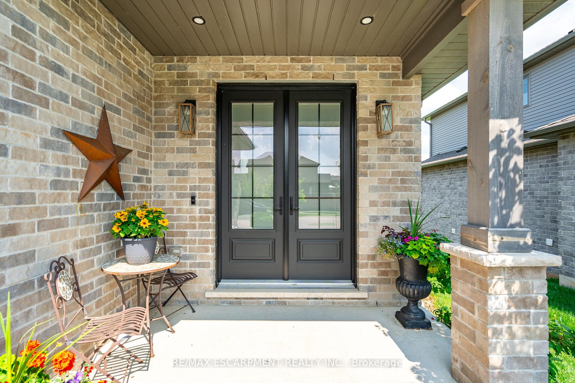 Photo 11 of 16 Whiting Drive, Brant, Paris — HOMEH