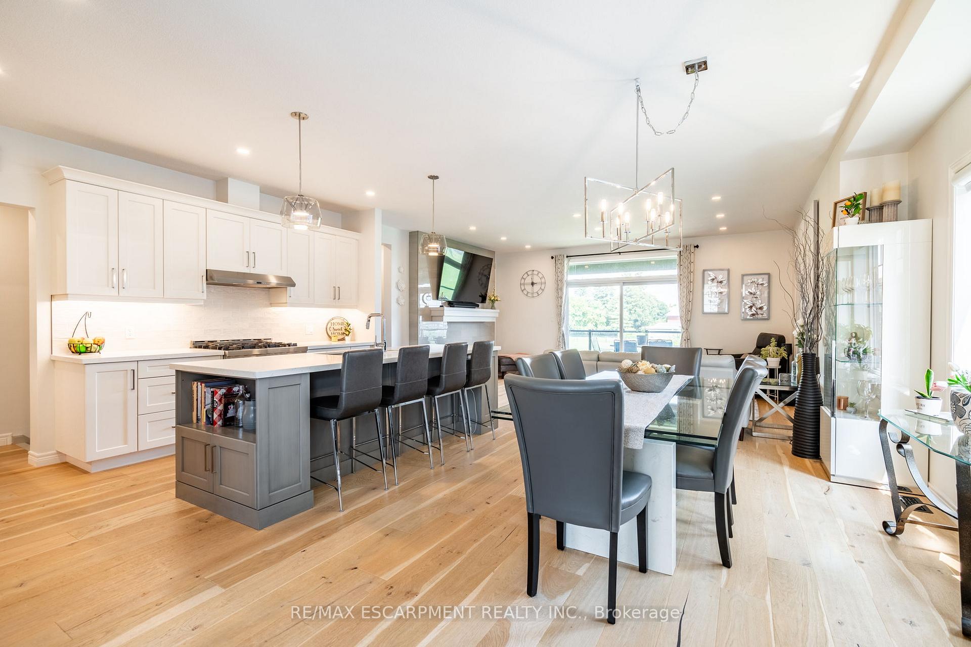 Photo 14 of 16 Whiting Drive, Brant, Paris — HOMEH