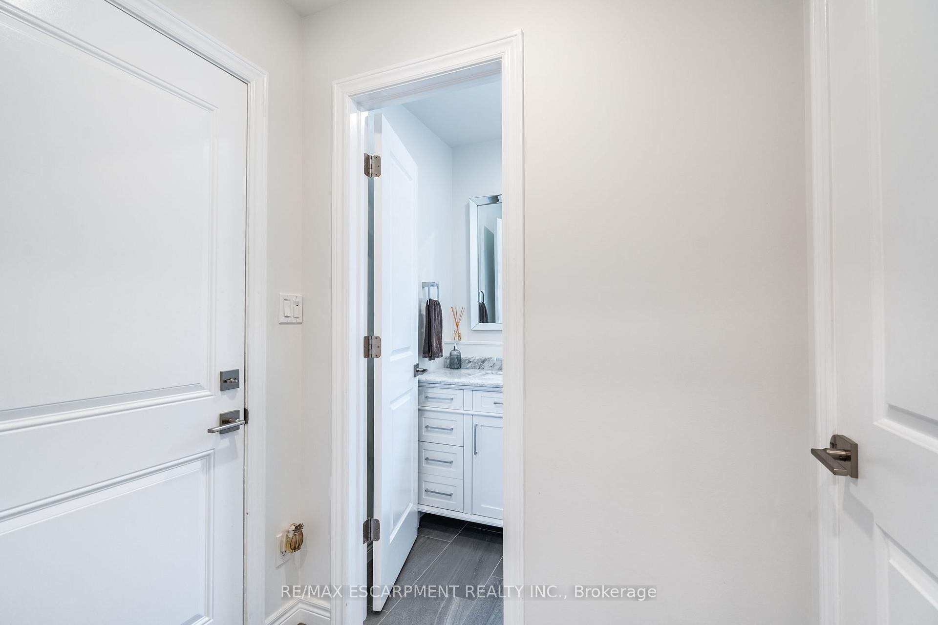 Photo 36 of 16 Whiting Drive, Brant, Paris — HOMEH