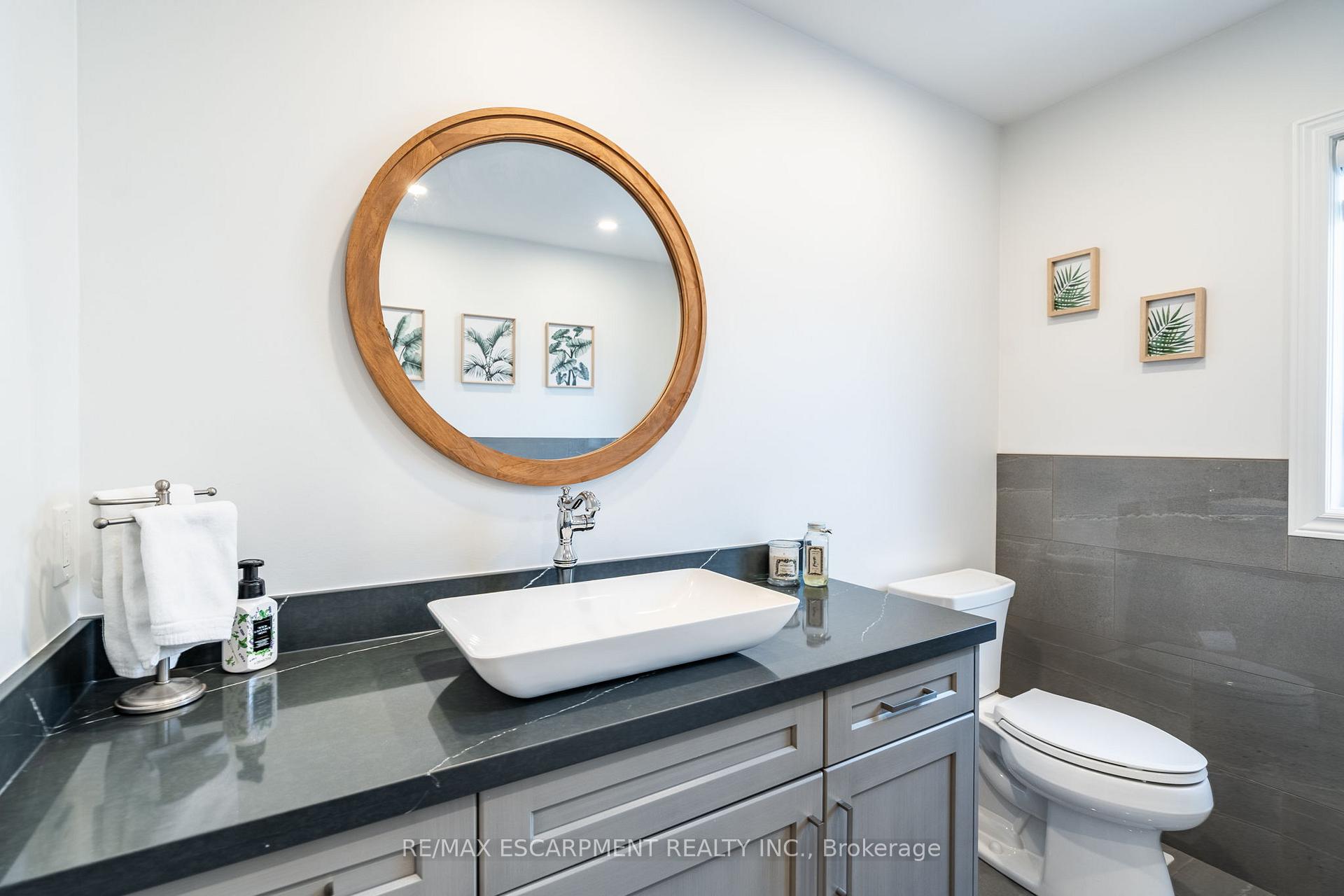 Photo 25 of 16 Whiting Drive, Brant, Paris — HOMEH