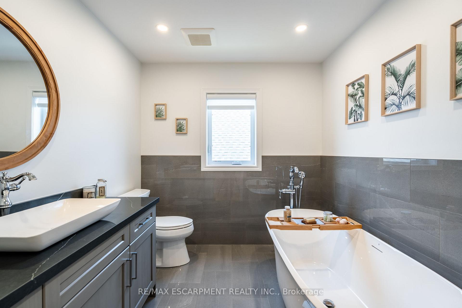 Photo 22 of 16 Whiting Drive, Brant, Paris — HOMEH