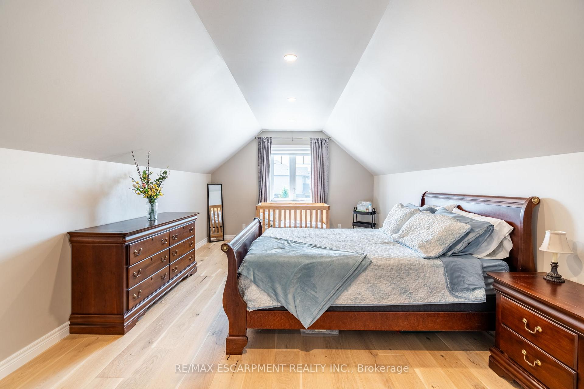 Photo 24 of 16 Whiting Drive, Brant, Paris — HOMEH