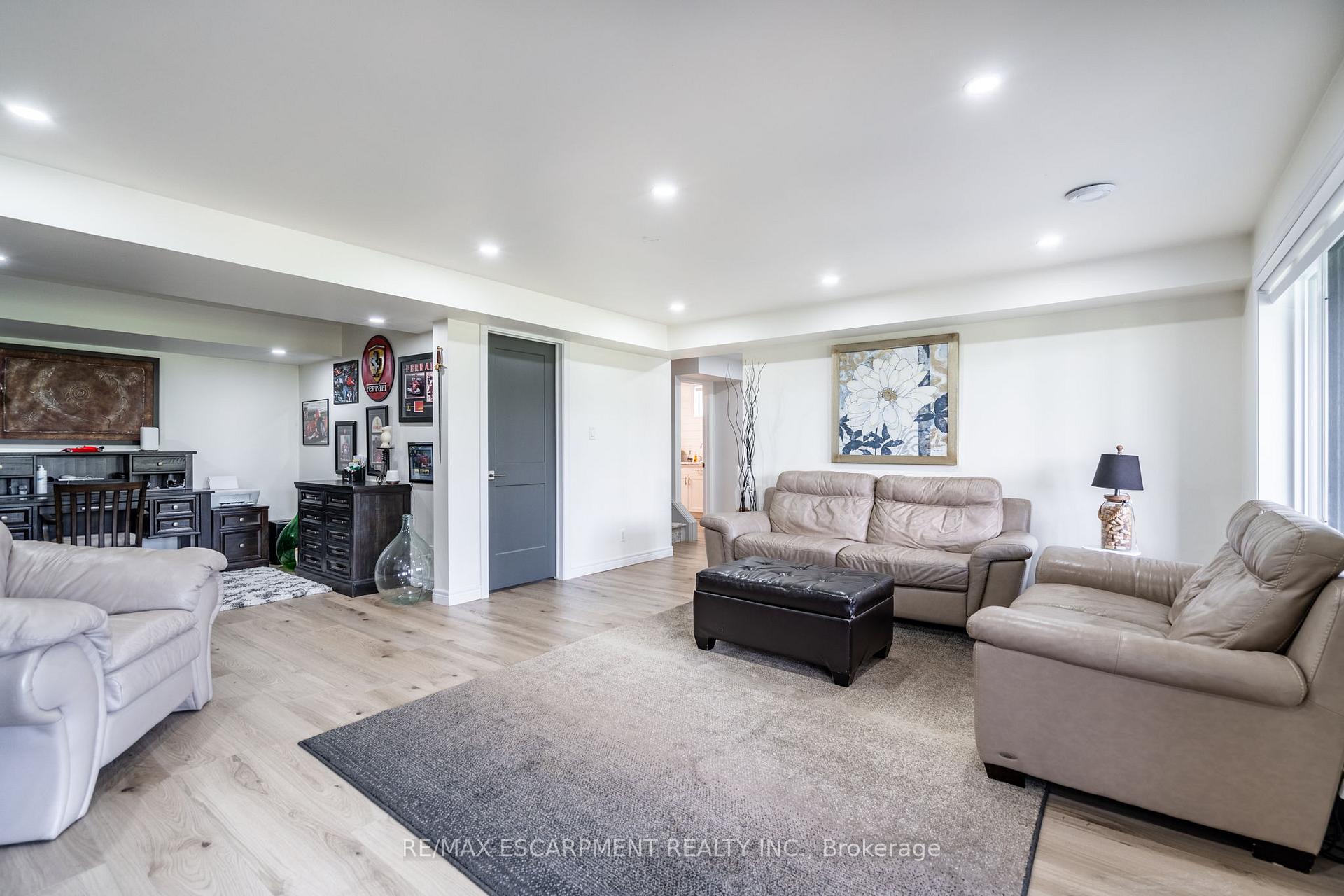 Photo 34 of 16 Whiting Drive, Brant, Paris — HOMEH