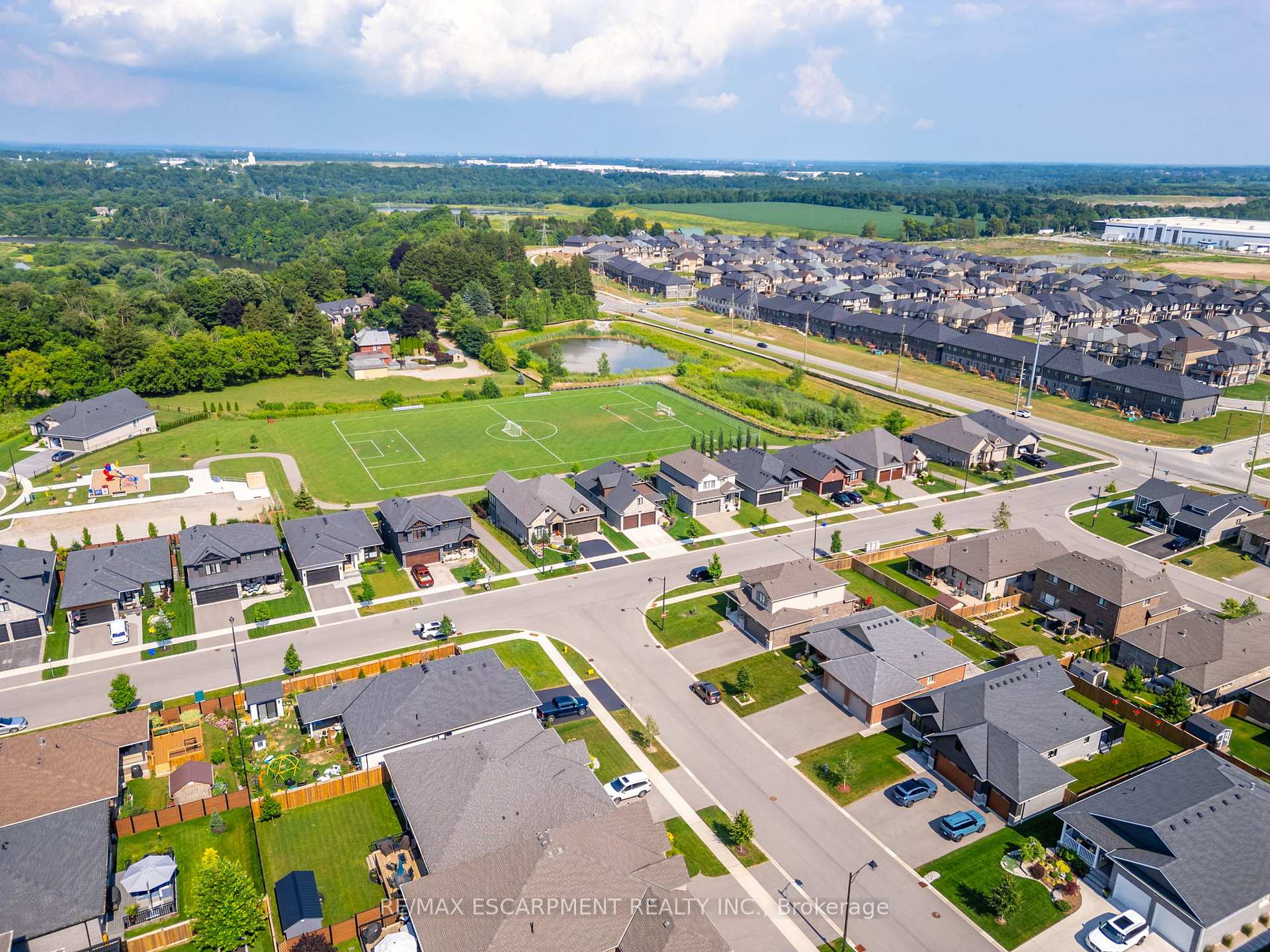 Photo 46 of 16 Whiting Drive, Brant, Paris — HOMEH