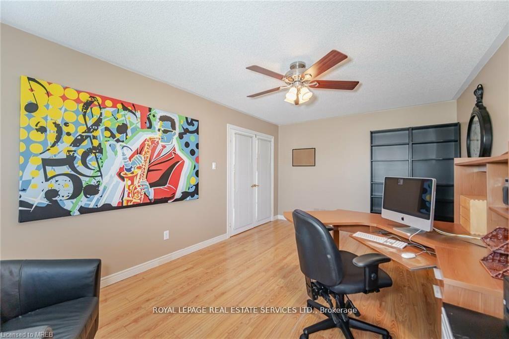 Photo 10 of 125 Ferndale Drive S, Barrie, Ardagh — HOMEH