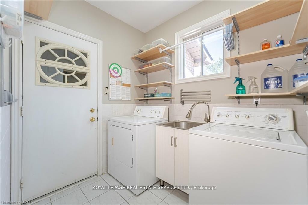 Photo 34 of 125 Ferndale Drive S, Barrie, Ardagh — HOMEH