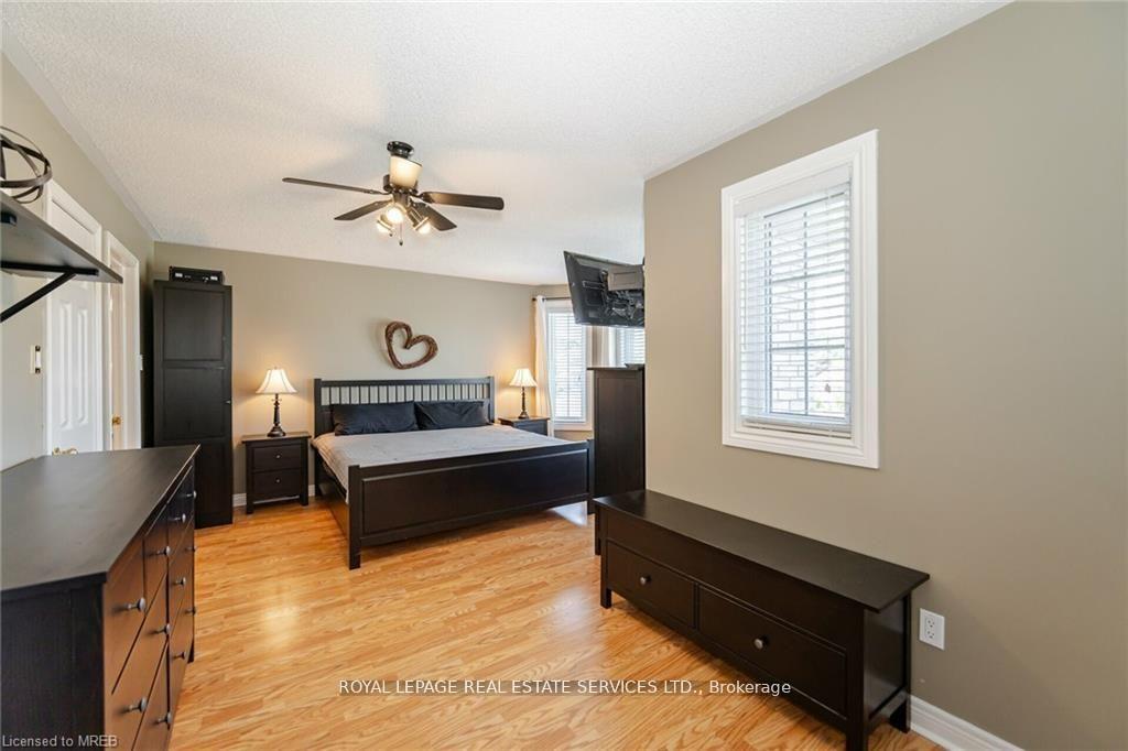 Photo 42 of 125 Ferndale Drive S, Barrie, Ardagh — HOMEH