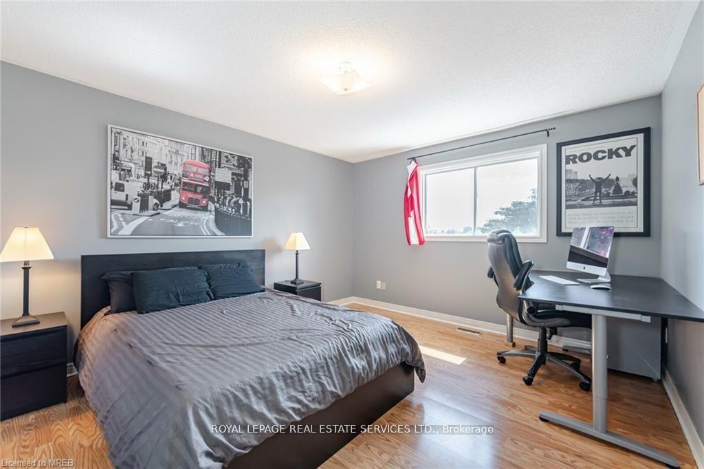Photo 23 of 125 Ferndale Drive S, Barrie, Ardagh — HOMEH