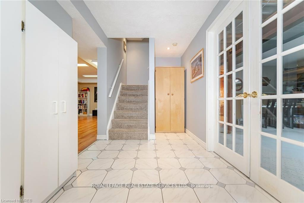Photo 32 of 125 Ferndale Drive S, Barrie, Ardagh — HOMEH