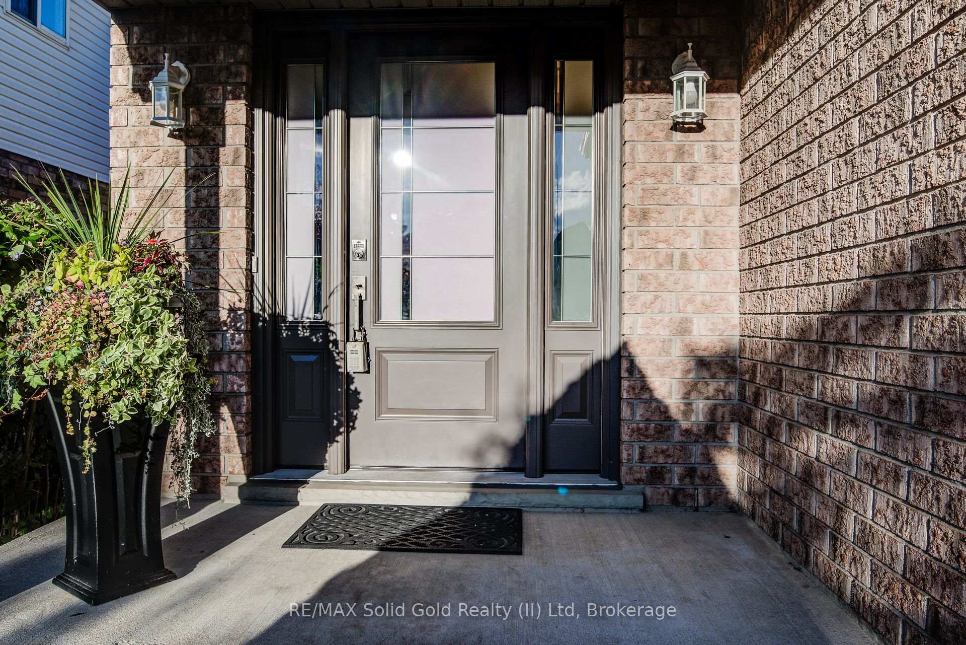Photo 4 of 528 Chesapeake Crescent, Waterloo — HOMEH