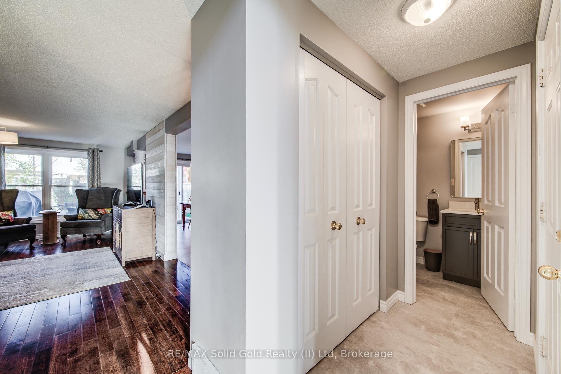 Photo 2 of 528 Chesapeake Crescent, Waterloo — HOMEH