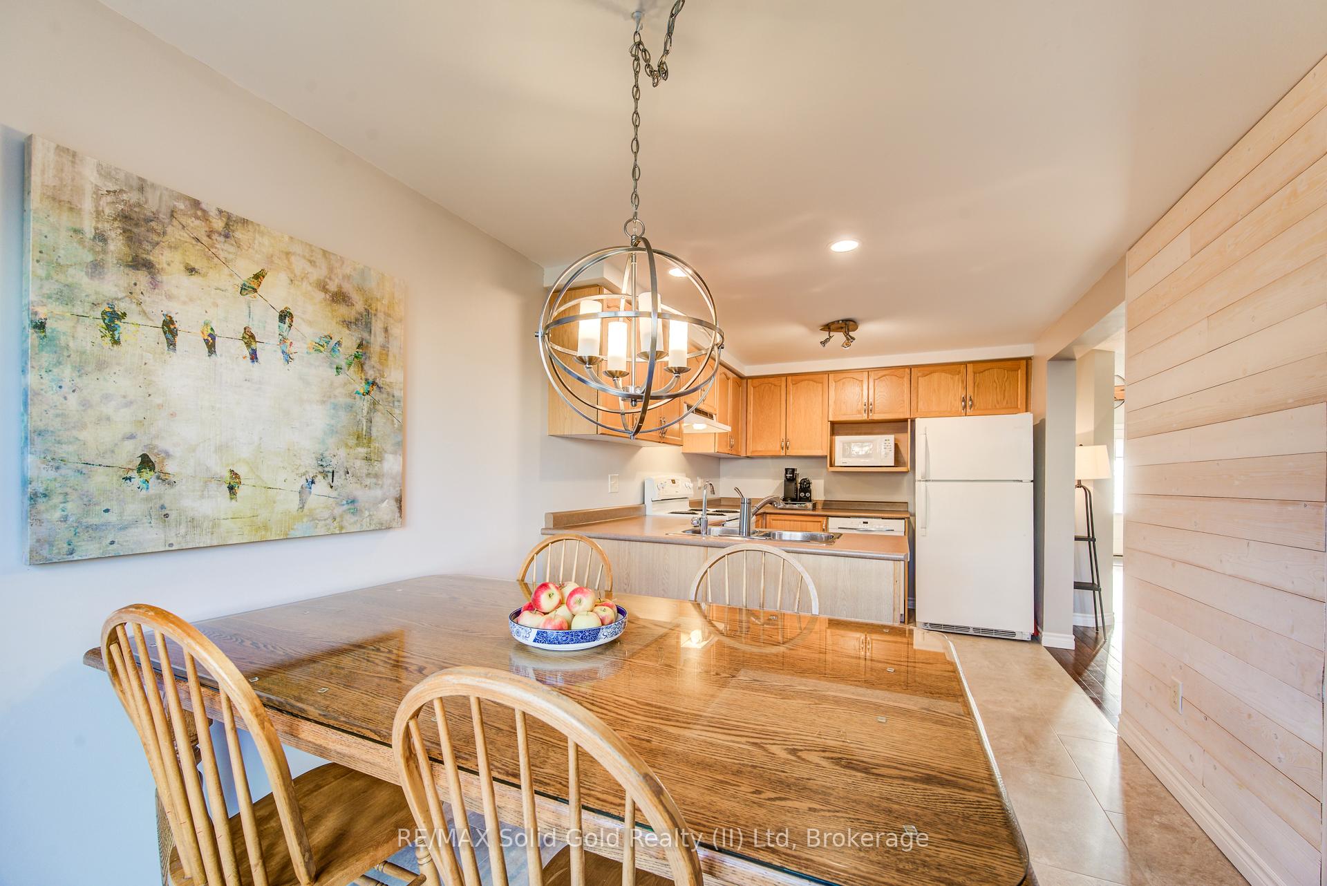 Photo 8 of 528 Chesapeake Crescent, Waterloo — HOMEH