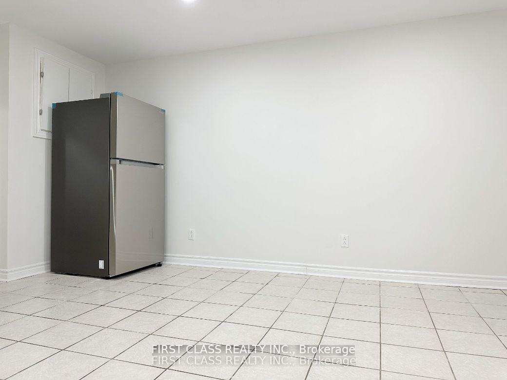 Photo 6 of Unit Basement, 338 Rhodes Avenue, Toronto, Greenwood-Coxwell — HOMEH
