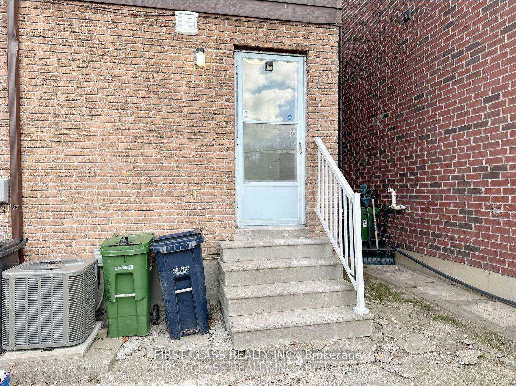 Photo 8 of Unit Basement, 338 Rhodes Avenue, Toronto, Greenwood-Coxwell — HOMEH