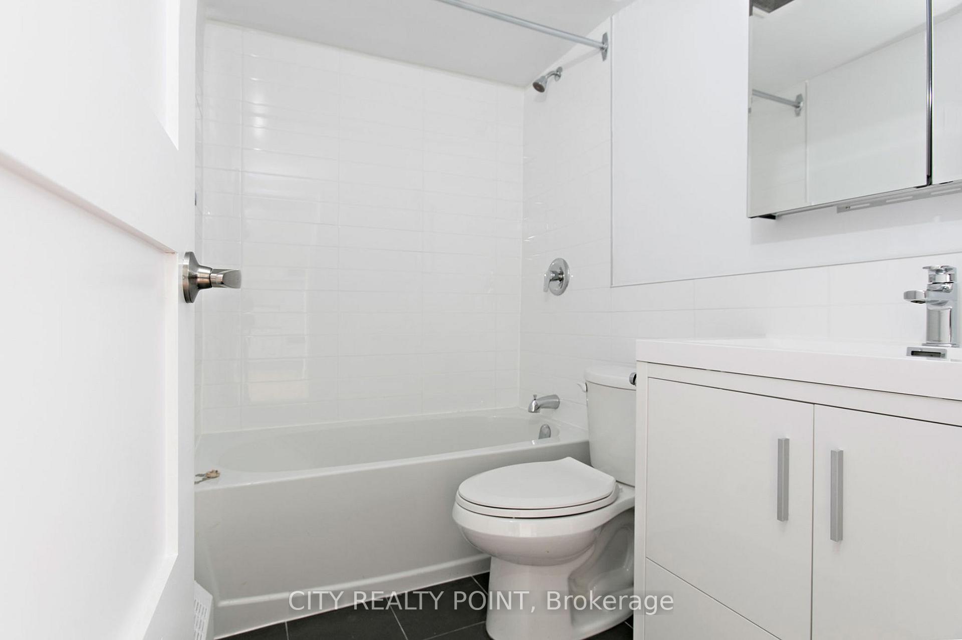Photo 3 of Unit 607, 1500 Bathurst Street, Toronto, Humewood-Cedarvale — HOMEH