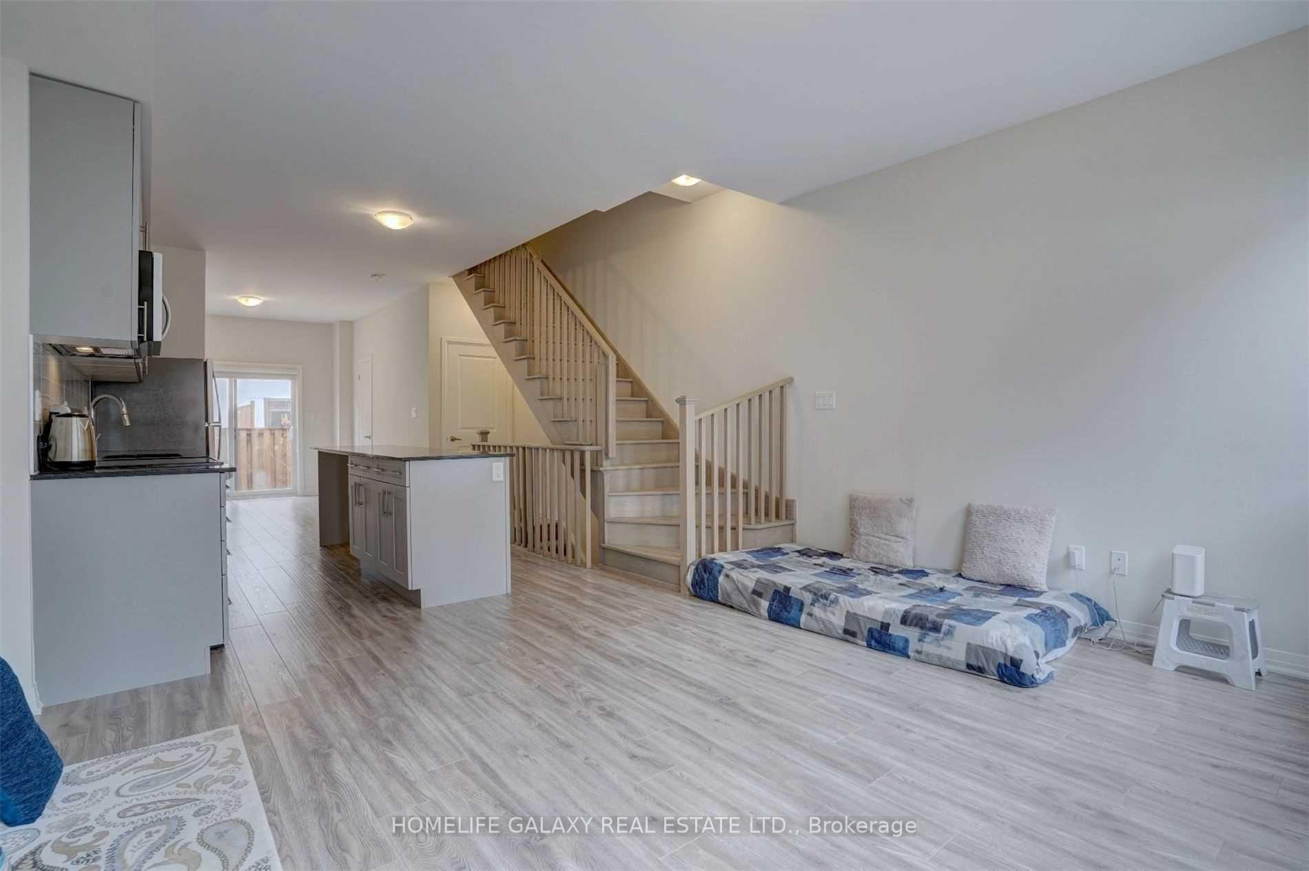 Photo 7 of 1653 Pleasure Valley Path, Oshawa, Samac — HOMEH