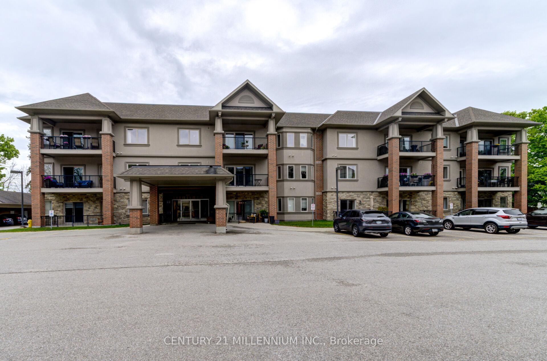 Photo 4 of Unit 208, 19A Yonge Street N, Springwater, Elmvale — HOMEH