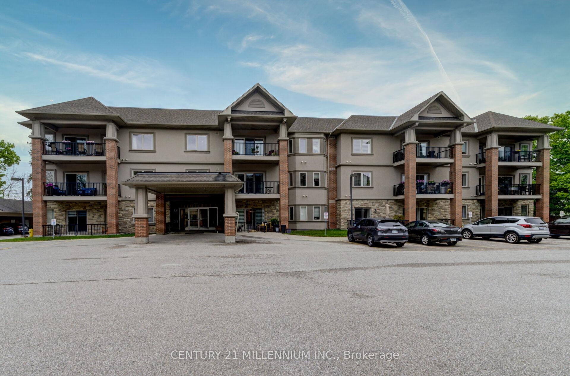 Photo 8 of Unit 208, 19A Yonge Street N, Springwater, Elmvale — HOMEH