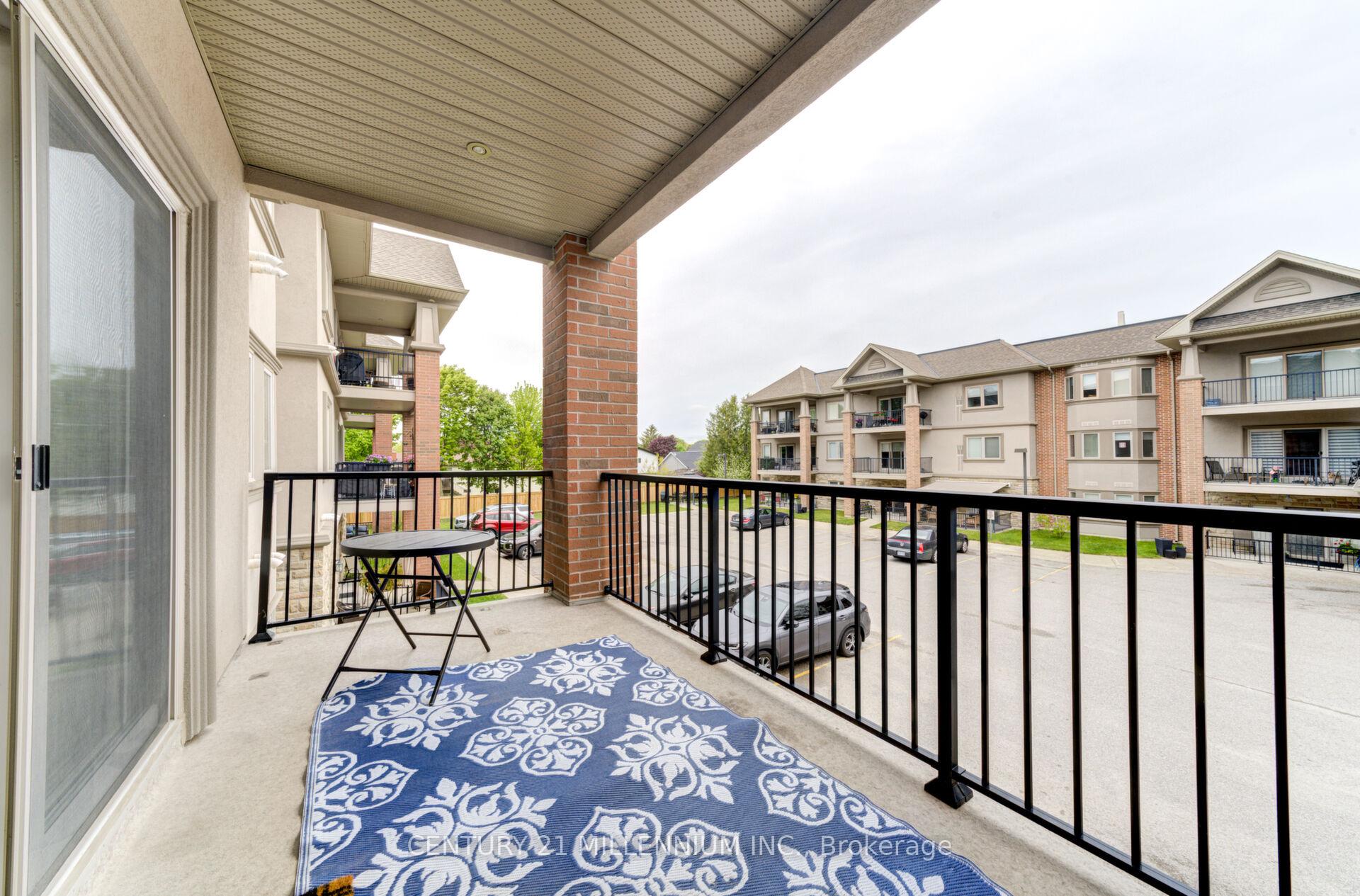 Photo 11 of Unit 208, 19A Yonge Street N, Springwater, Elmvale — HOMEH