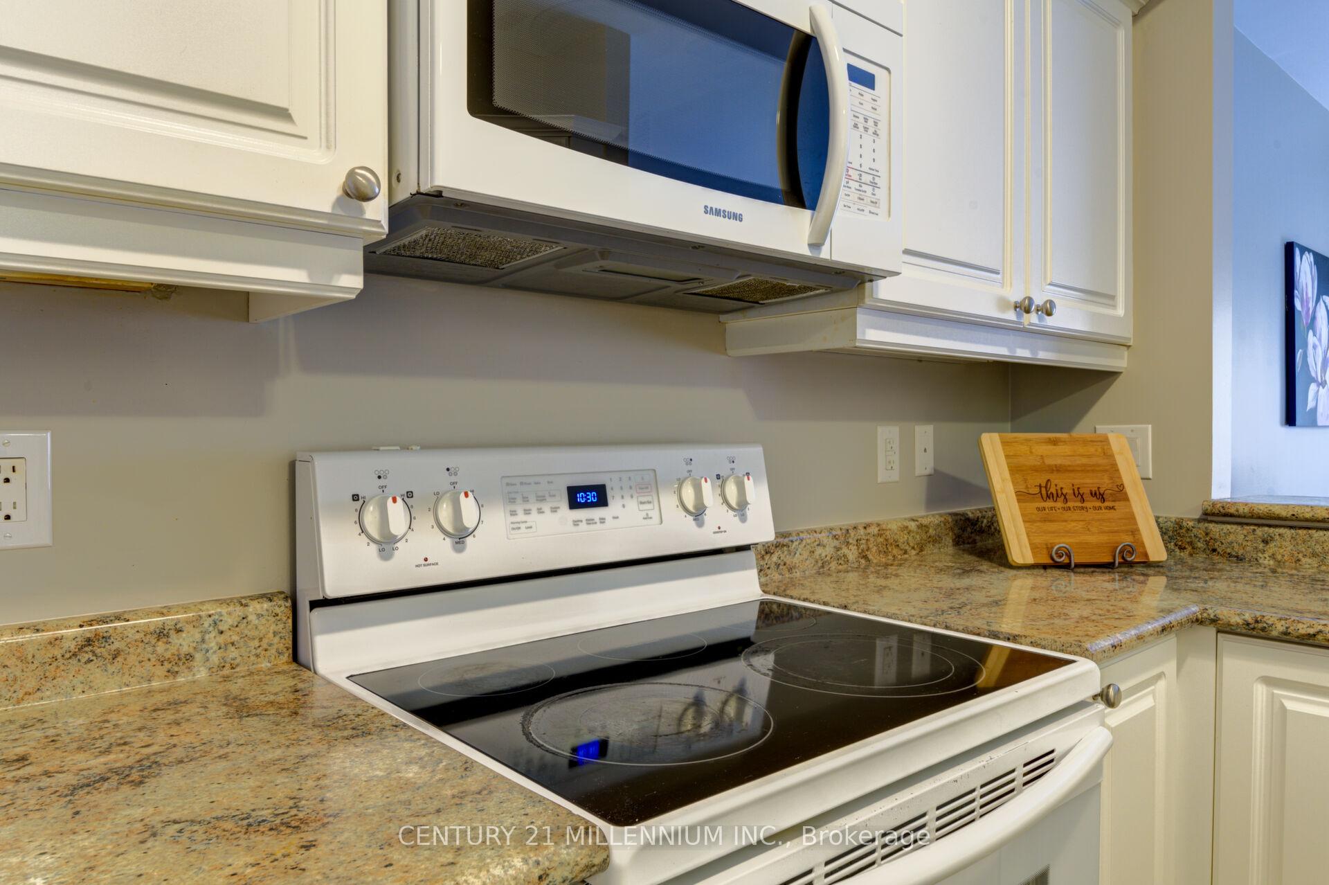 Photo 15 of Unit 208, 19A Yonge Street N, Springwater, Elmvale — HOMEH