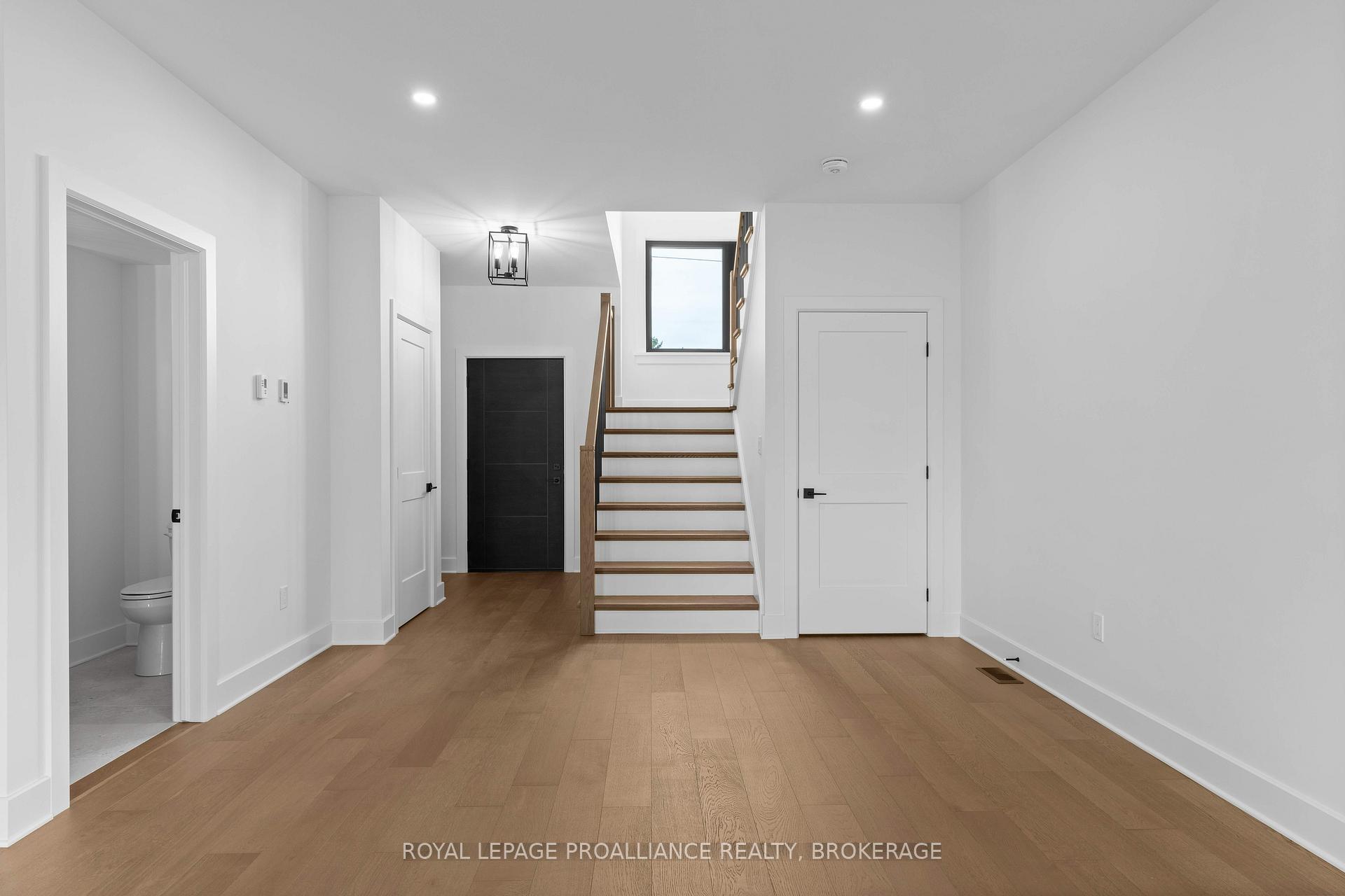 Photo 5 of 2 Park Crescent, Loyalist, Amherstview — HOMEH