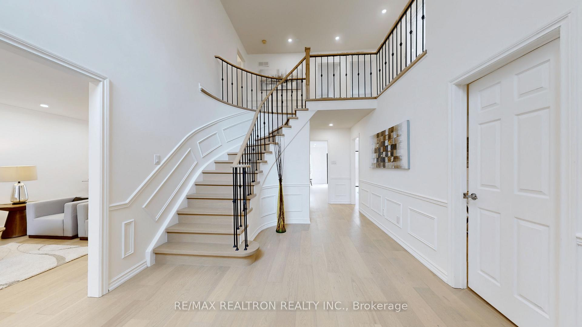 Photo 26 of 54 Central Park Drive, Markham, Markville — HOMEH