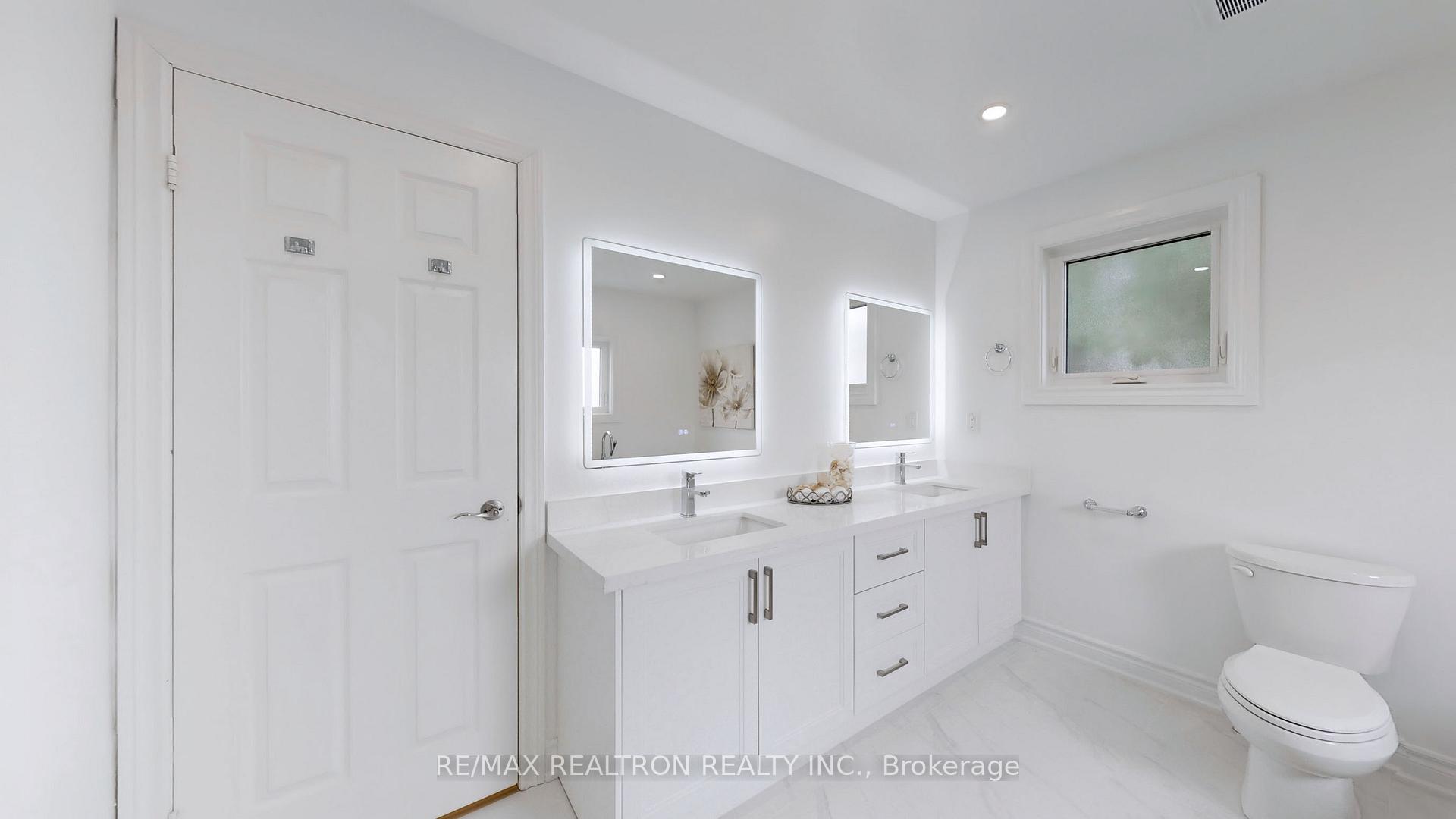 Photo 5 of 54 Central Park Drive, Markham, Markville — HOMEH