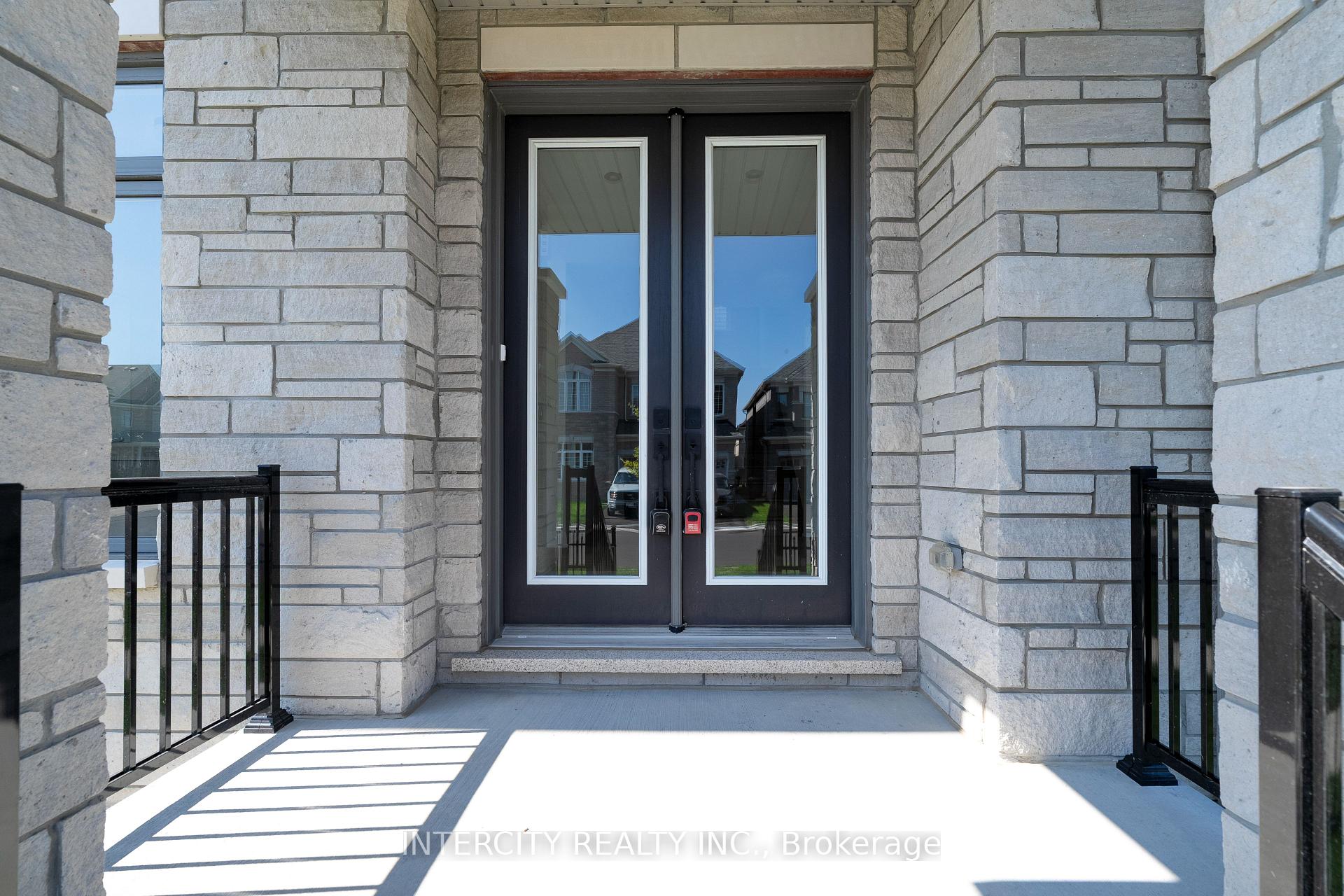 Photo 11 of Unit Lot 33, 2 Dolomite Drive, Brampton, Bram East — HOMEH
