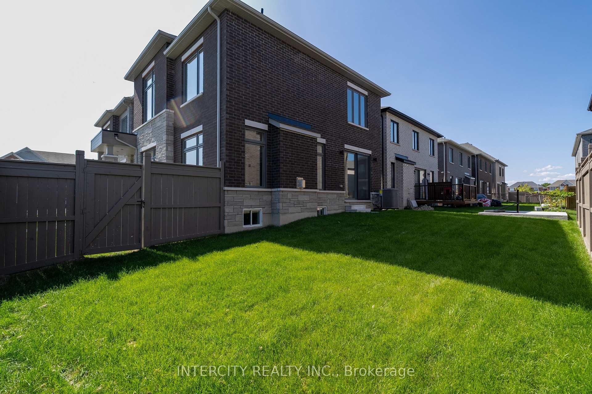 Photo 2 of Unit Lot 33, 2 Dolomite Drive, Brampton, Bram East — HOMEH