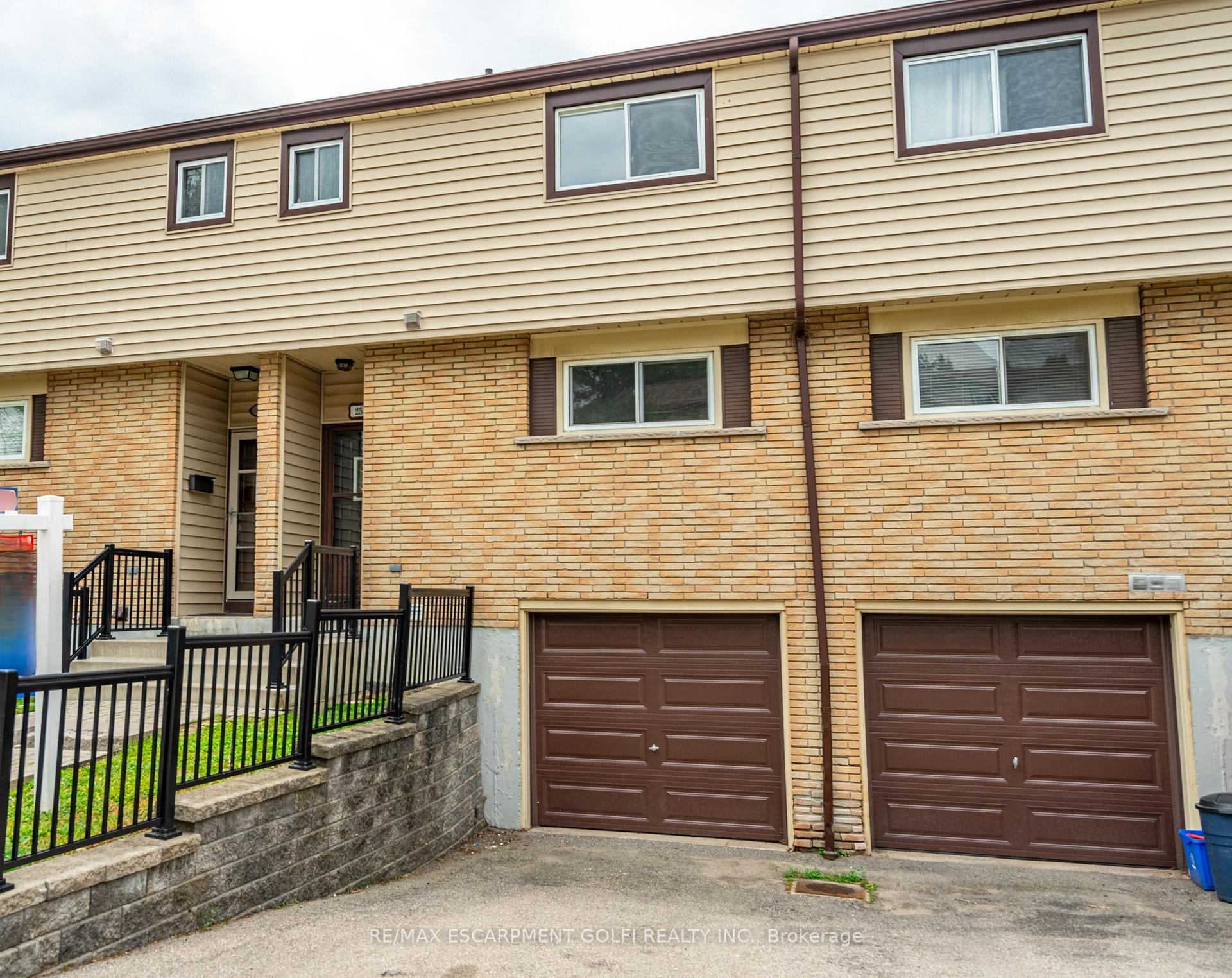 Front of Unit 25A, 1550 Garth Street