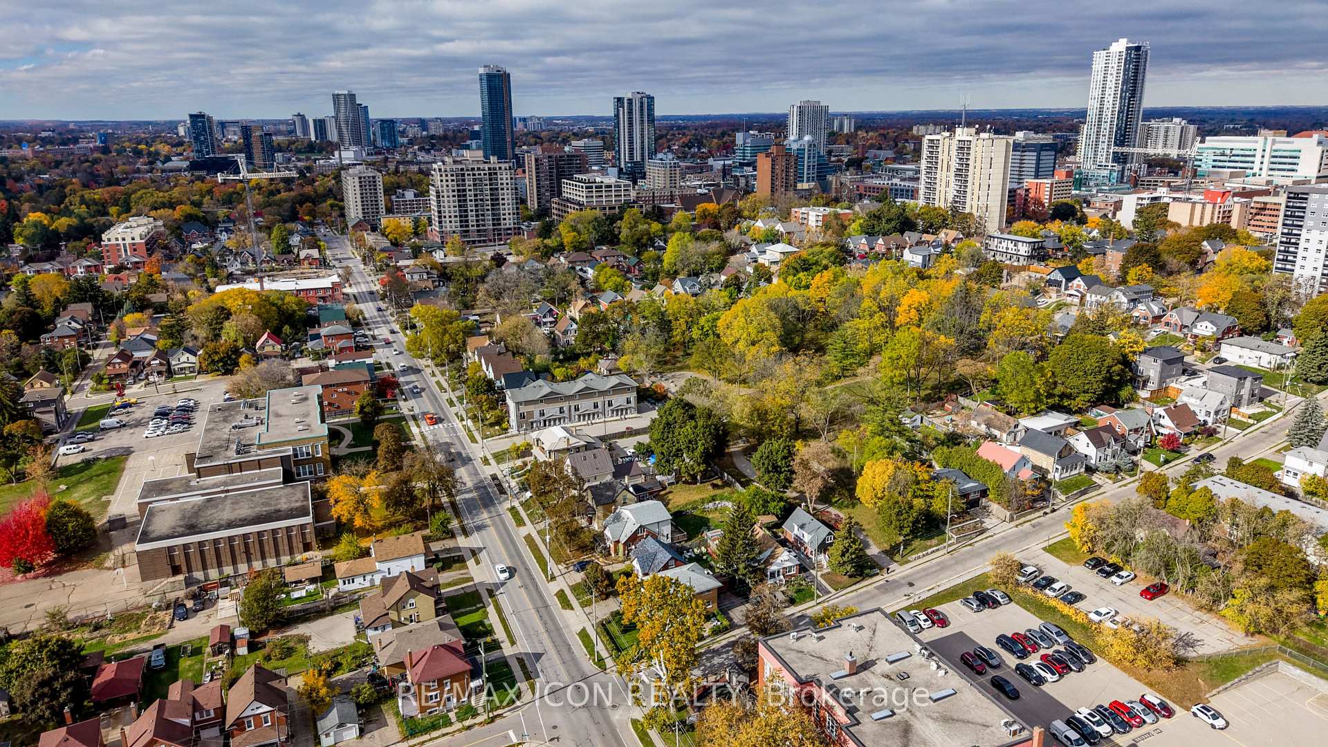 Photo 6 of 134 Courtland Avenue E, Kitchener — HOMEH