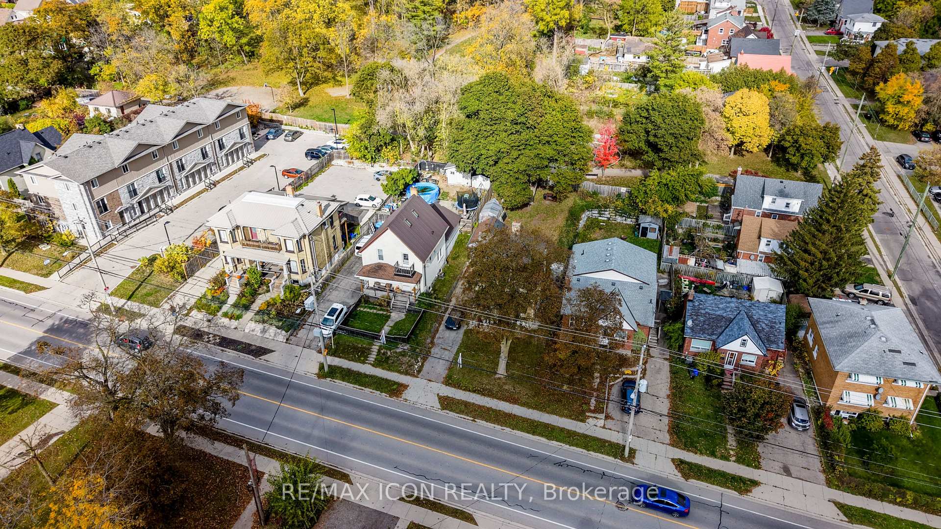 Photo 9 of 134 Courtland Avenue E, Kitchener — HOMEH