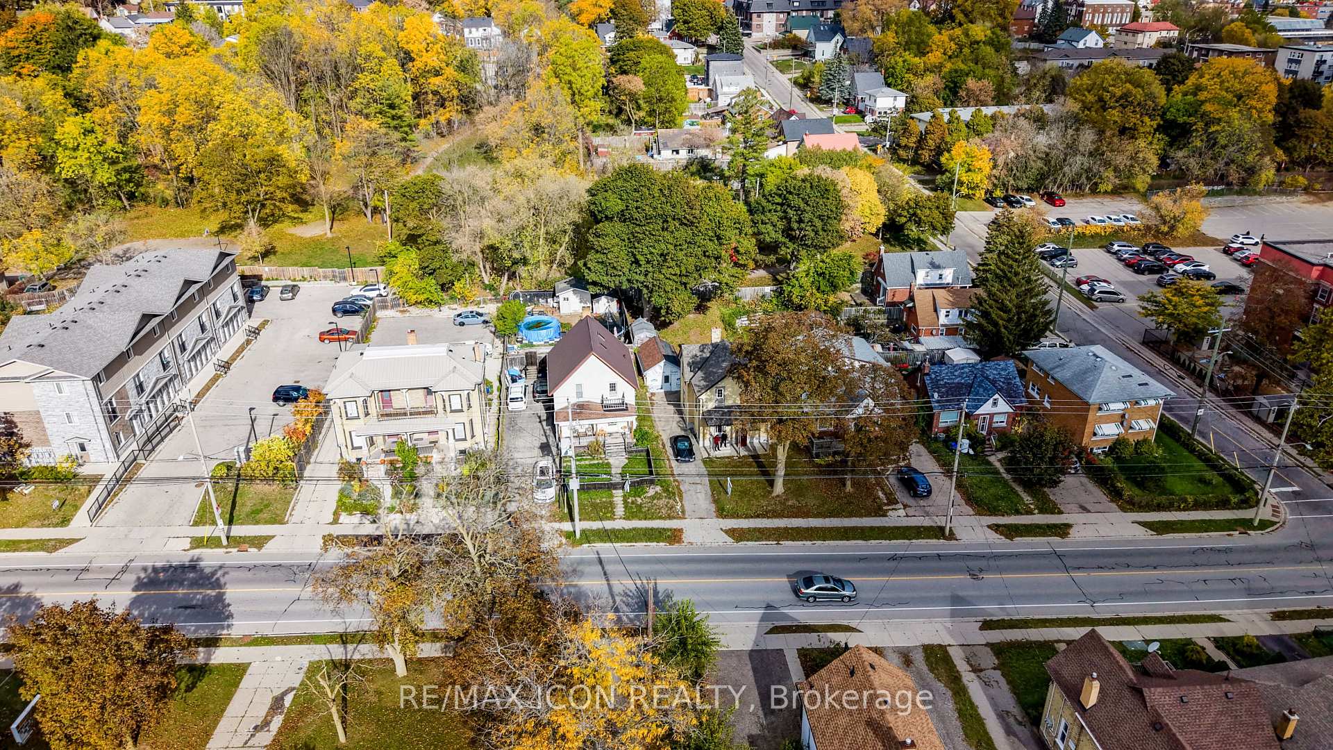 Photo 25 of 134 Courtland Avenue E, Kitchener — HOMEH