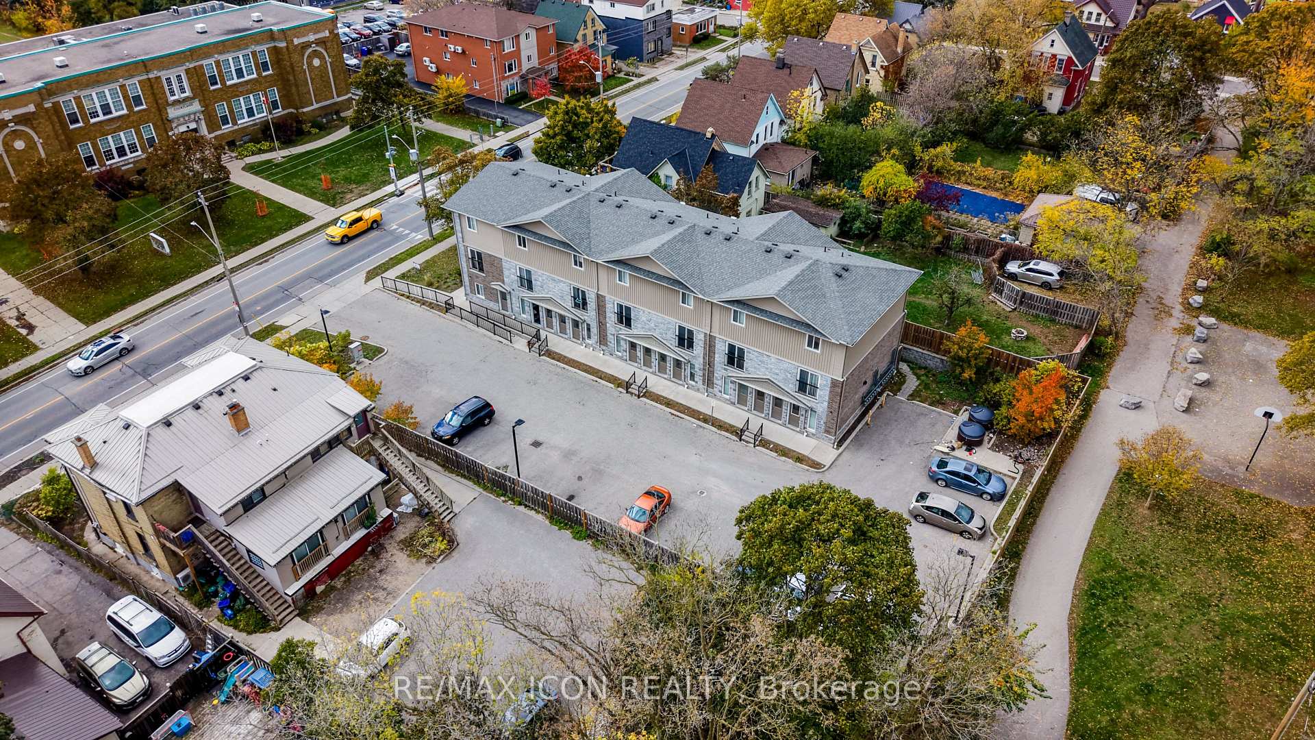 Photo 26 of 134 Courtland Avenue E, Kitchener — HOMEH