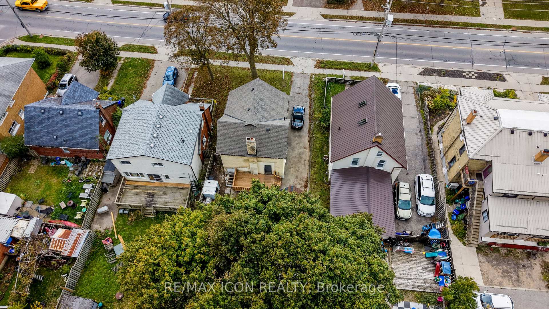 Photo 31 of 134 Courtland Avenue E, Kitchener — HOMEH