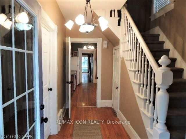 Photo 11 of 134 Courtland Avenue E, Kitchener — HOMEH