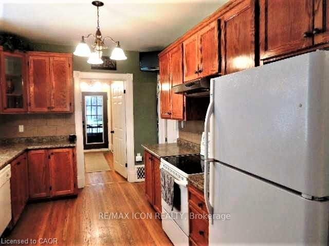 Photo 21 of 134 Courtland Avenue E, Kitchener — HOMEH