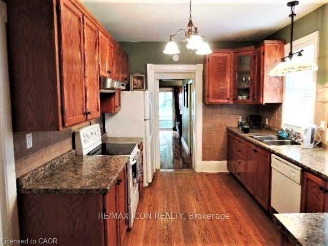 Photo 23 of 134 Courtland Avenue E, Kitchener — HOMEH