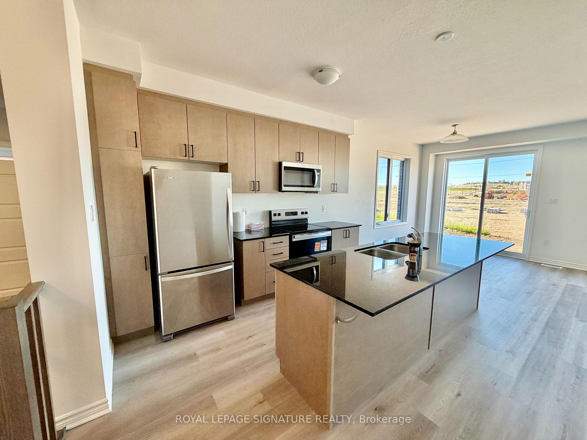 Photo 10 of 333 Millstone Street, Kitchener — HOMEH