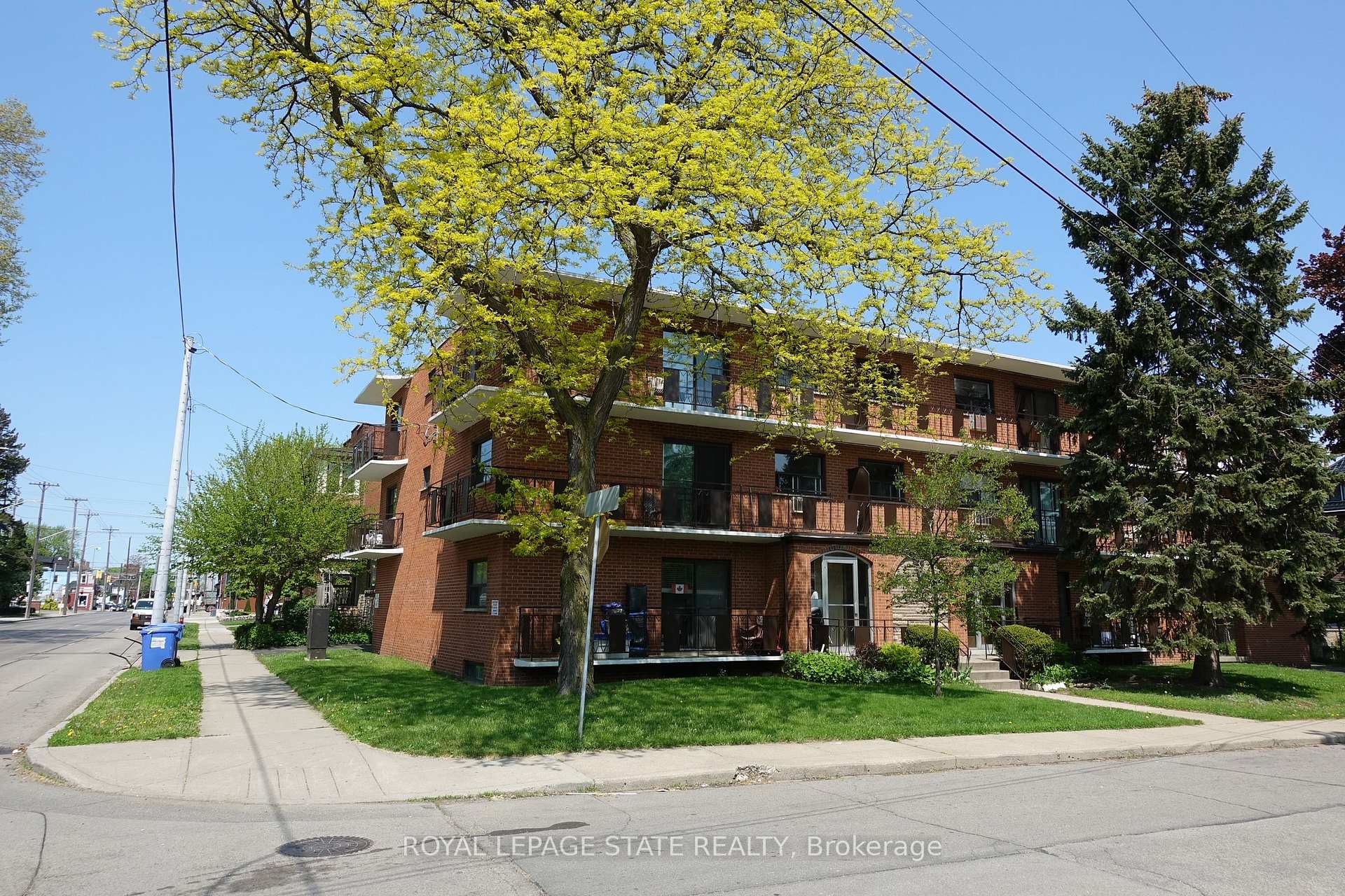 Photo 6 of Unit 303, 50 Hilda Avenue, Hamilton, Gibson — HOMEH