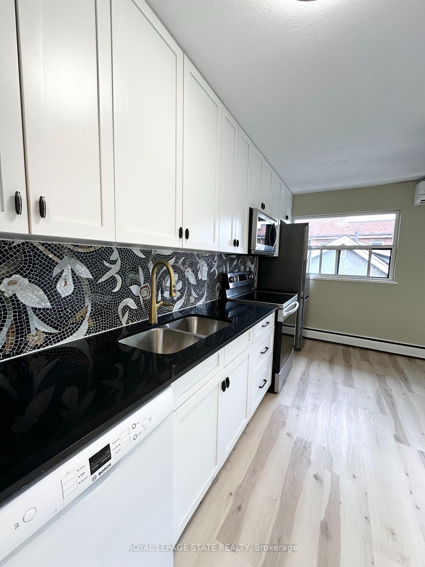 Photo 7 of Unit 303, 50 Hilda Avenue, Hamilton, Gibson — HOMEH