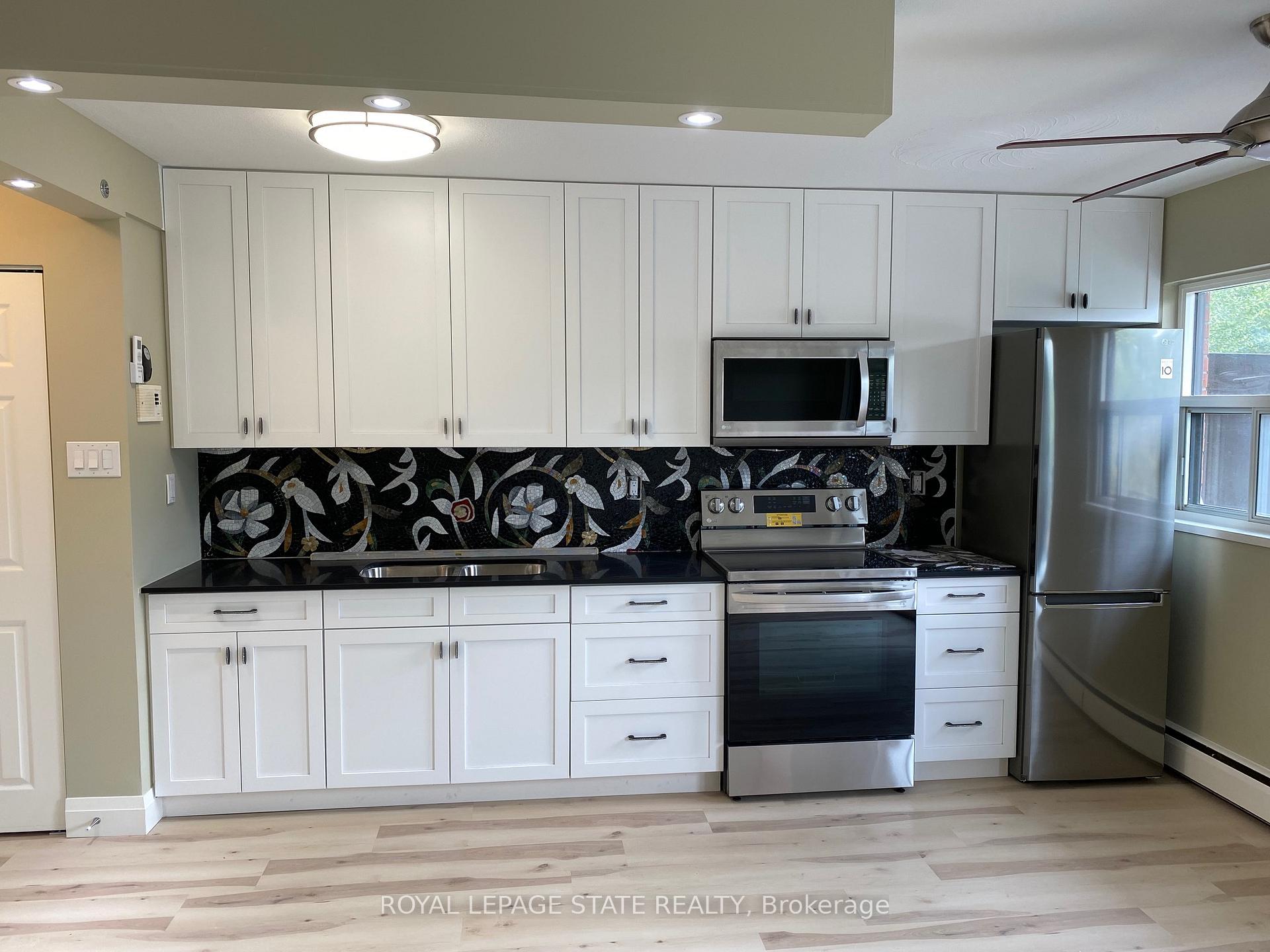 Photo 5 of Unit 303, 50 Hilda Avenue, Hamilton, Gibson — HOMEH
