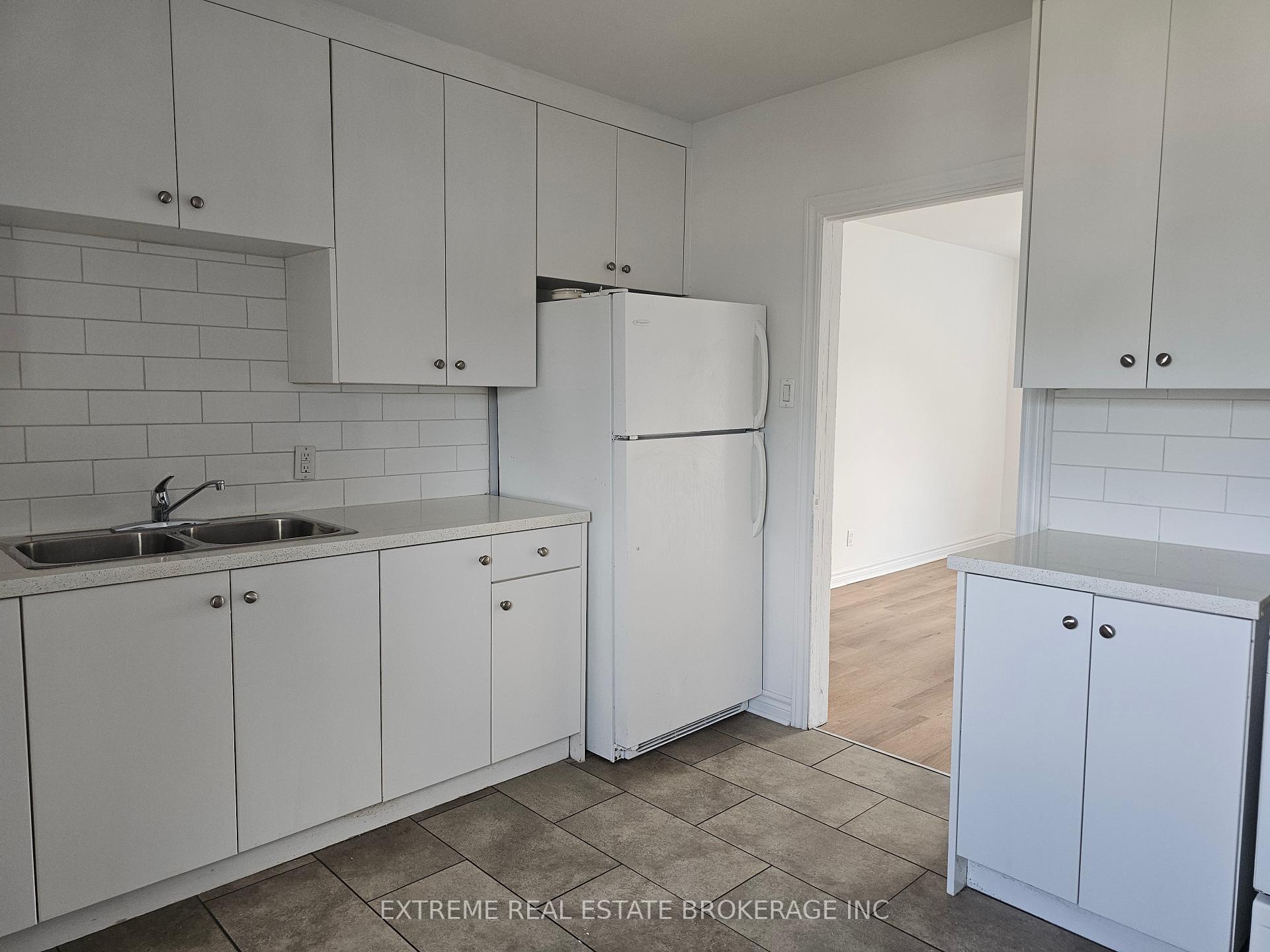 Photo 6 of 8418 Willoughby Drive, Niagara Falls, Chippawa — HOMEH