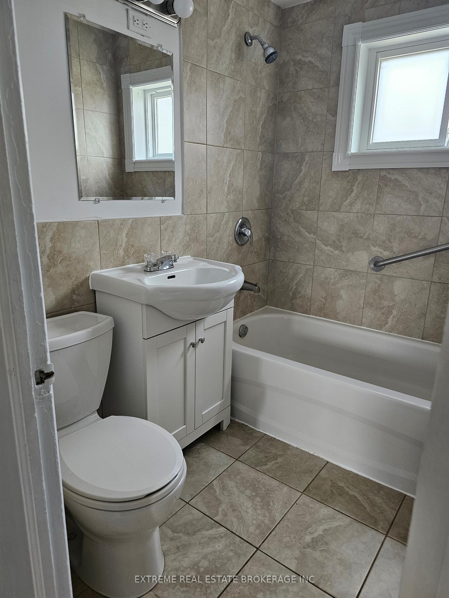 Photo 16 of 8418 Willoughby Drive, Niagara Falls, Chippawa — HOMEH
